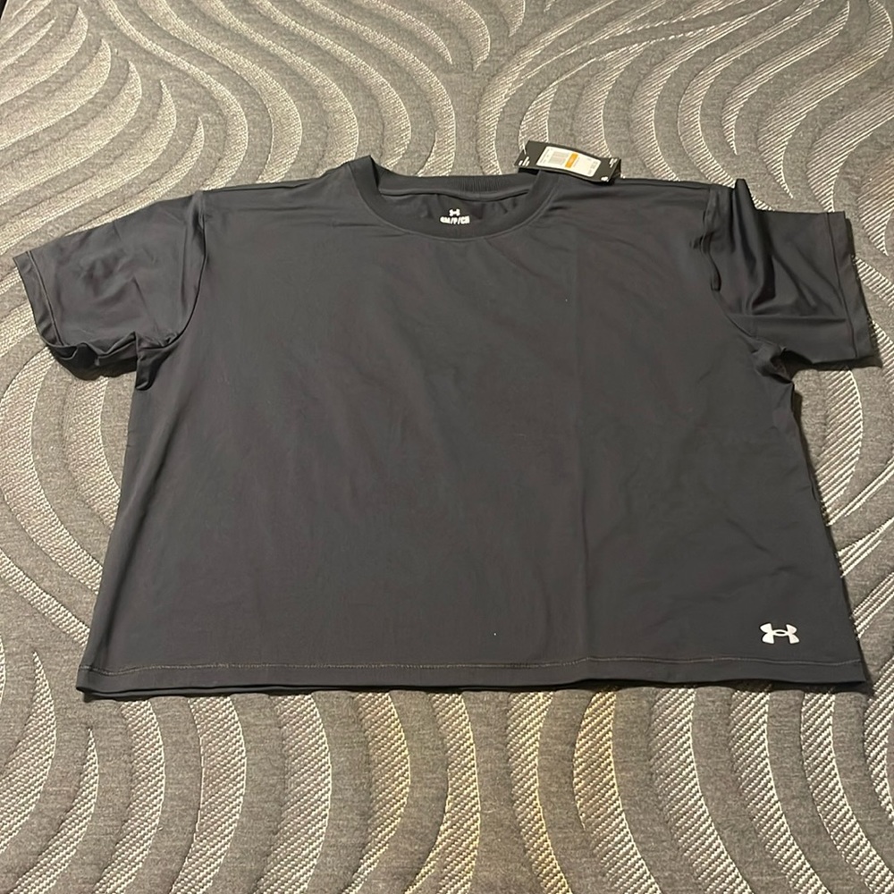 NWT Under Armour Cropped Shirt